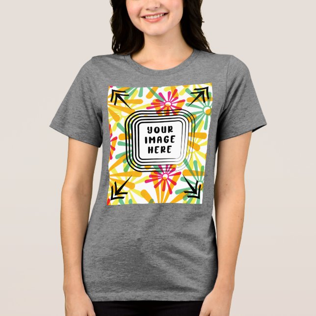 Modelo Bella+Canvas Camisa-T com dupla-blenda femi (Frente)