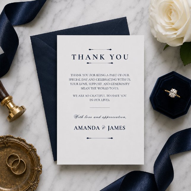 Modelo de Cartão de Agradecimento de Casamento Lux (Elegant navy thank you card styled with marble, linen, and a matching envelope.)