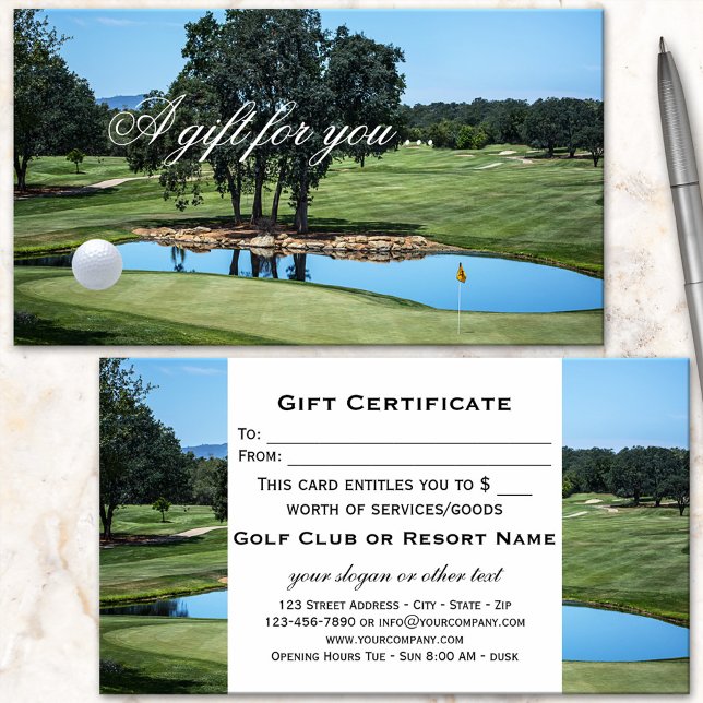 Modelo de Certificado de Presente Golf (Gift certificate with a golf theme featuring an image of a golf course with a ball)