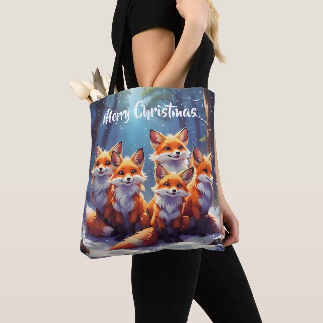 Modelo Tote Bag Cute Raposa Numa Floresta Neve (Close Up)