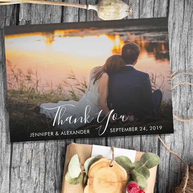 Modern elegante Obrigado cartão com fotos de casam (Modern elegant Thank You wedding photo card. You can add your own photo, text, names and date.)