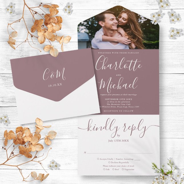 Moderno Convite de Casamento Mauve Elegante com Fo (Modern Elegant Mauve Script Photo Wedding All All In One Invitation)