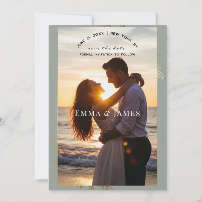 Moderno Verde Sage Dourado Botânico Save the Date (Frente)