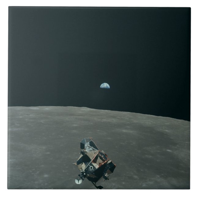 Módulo Lunar Apollo e nascer da Terra sobre a Lua (Frente)