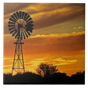 Moinho de vento e pôr do sol, William Creek, Oodna