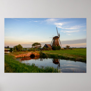 Moinho de vento no campo na Holanda, grande poster