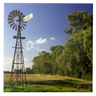 Moinho de vento perto da Hume Highway, Victoria, A