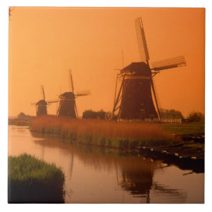 Moinhos de vento ao pôr do sol, Leidschendam, Pa