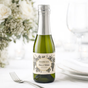 Moldura Antiga com Uvas, Folhas