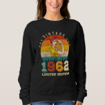 Moletom 60 Year Old Women Bday 1962 Vintage 60th Birthday<br><div class="desc">Birthday Design For anyone who's horoscope say difficult & Stubborn But totally worth.Wear it with pride at work,  school gym perfect to pair with shorts,  leggings or jeans for a casual yet trendy Look</div>