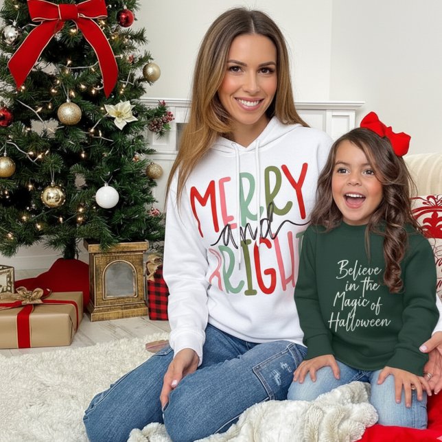 Moletom Acredite na Magia da Tipografia de Halloween (Believe in the Magic of Halloween Typography Sweatshirt)