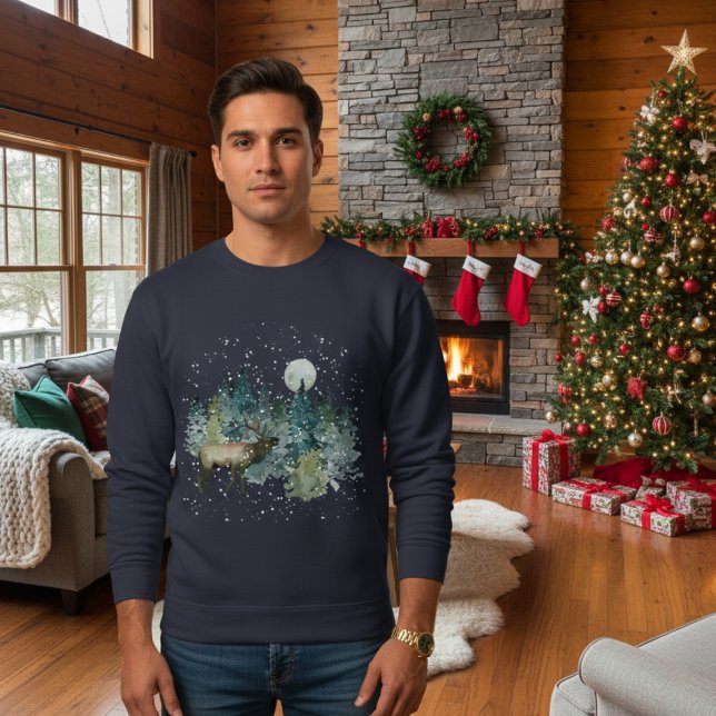 Moletom Alce na Floresta Lua Cheia Nevasca Feriado (Elk in Forest Full Moon Snowfall Holiday Sweatshirt)