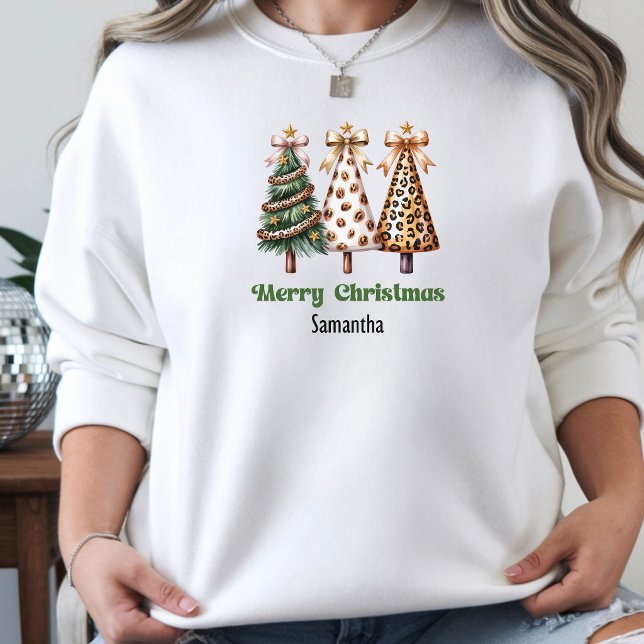 Moletom Árvores de Natal divertidas de leopardo ideia de p (Playful Leopard Christmas Trees gift idea women’s outfit)