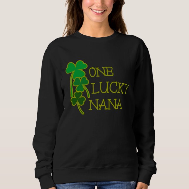 Moletom AS tees Fun One Lucky Nana Shamrock St Patty Patri (Frente)