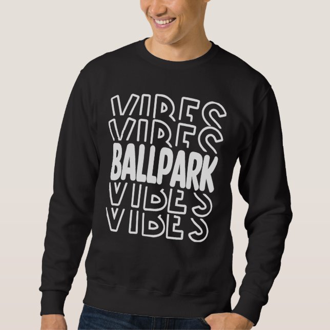 Moletom Ballpark Vibes Baseball Family Friends Game Season (Frente)