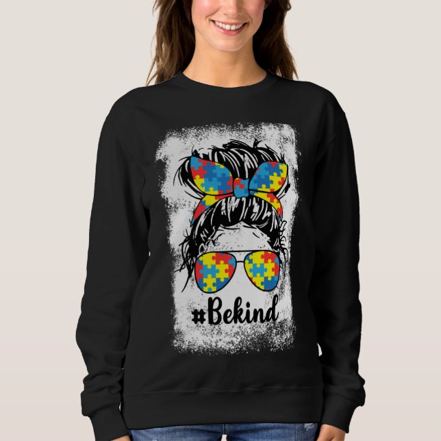 Moletom Be Kind Autism Messy Bun Girl Puzzle Piece Autism  (Frente)