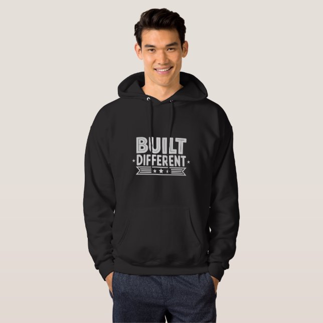 Moletom Built Different – Streetwear Motivacional (Frente Completa)