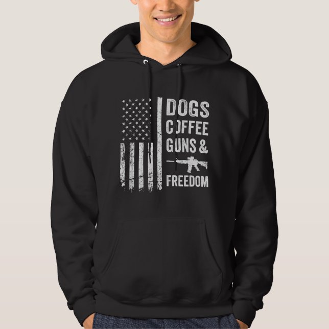 Moletom CÃES CAFÉ ARMAS & LIBERDADE - Divertido Pró Armas  (Frente)