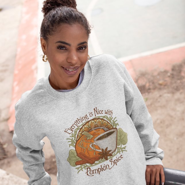 Moletom Café de Especiaria Abóbora (Pumpkin Spice Coffee Sweatshirt - "Everything is Nice with Pumpkin Spice" Vintage Style Design)