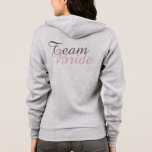 Moletom Casamento de Bridesmaid Hoodie com Champagne da EQ<br><div class="desc">Apresenta uma ilustração original de dois copos de champanhe rosa borbulhante. Perfeito para noivados, casamentos, chás de panela, festas de solteira e muito mais! Simplesmente personalize com suas informações. O Designer está disponível para criar e carregar designs personalizados para corresponder às cores e temas do seu casamento — clique em...</div>