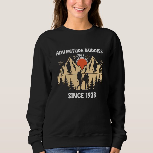 Moletom Companheiros de Aventura Desde 1938 Parceiro de Ca (Frente)
