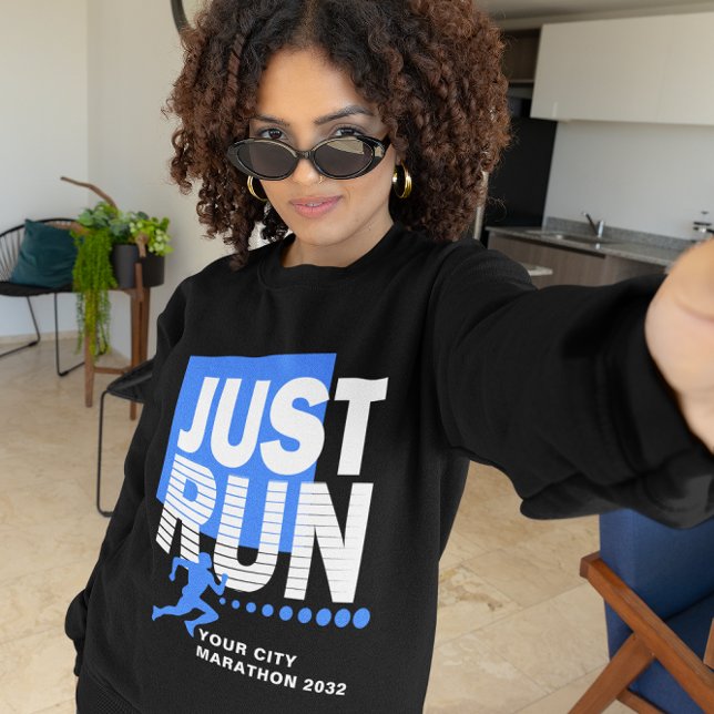 Moletom Corra a Maratona Azul Raça as Mulheres Escuras (Just Run Blue Marathon Runner Race Women's Dark Sweatshirt)