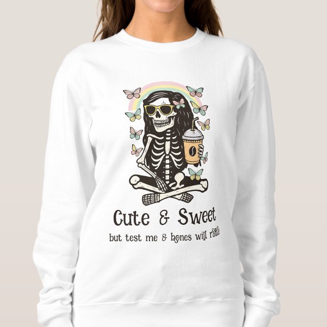 Moletom Divertido Fofo Doce Halloween  (Cute, spooky, and sassy—your go-to Halloween hoodie for fall chills and bold vibes)