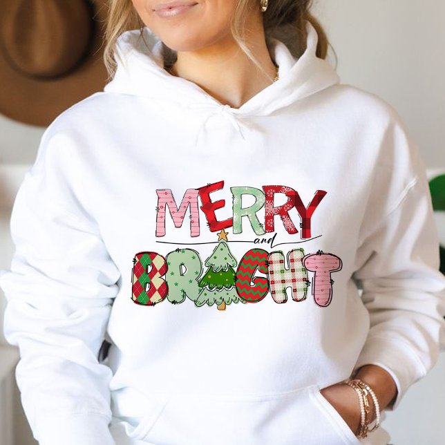 Moletom Feliz e Bright Red Christmas (https://www.zazzle.com/merry_and_bright_family_holiday_merry_christmas_sweatshirt-256140573472012431)