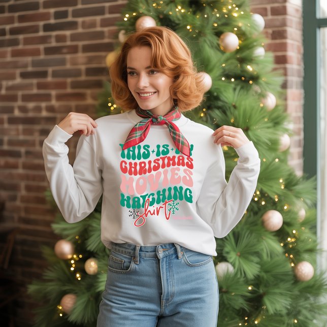 Moletom Filmes Retro-Natal Personalizados Assistindo (Personalized Retro Christmas Movies Watching Sweatshirt)