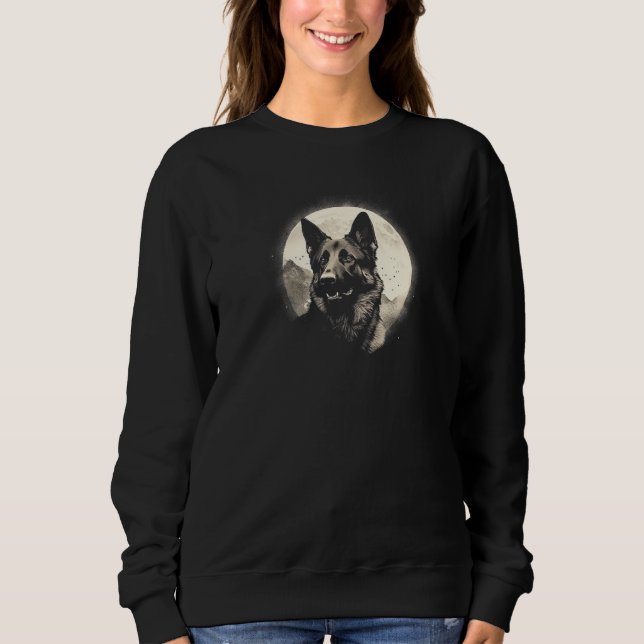Moletom German Shepherd With Full Moon in Background - Dog (Frente)