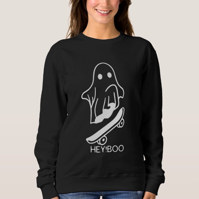 Moletom Halloween Fun Meets Skateboard Passion in Hey Boo  (Frente)