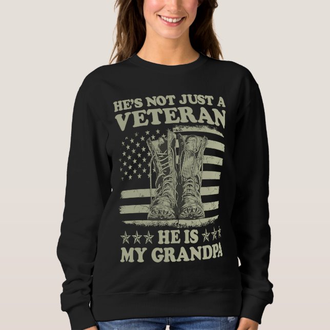 Moletom He's Not Just A Veteran He Is My Grandpa Veterans  (Frente)