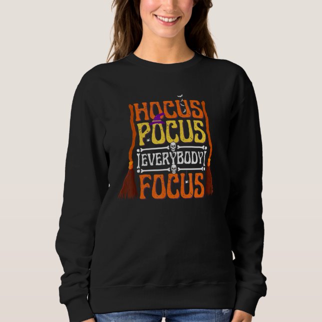 Moletom Hocus Pocus Everybody Focus   Halloween Teacher (Frente)