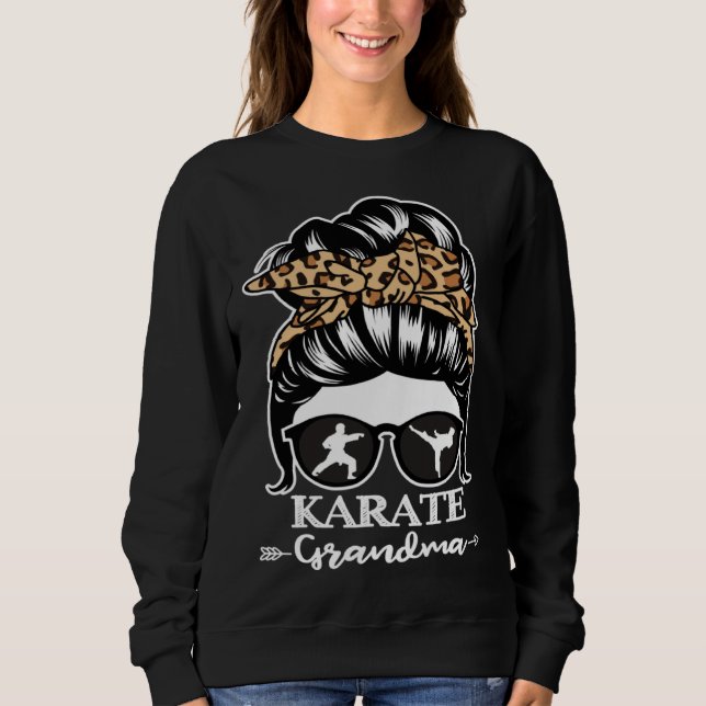 Moletom Karate Grandma Messy Bun Hair  Karate Fighter Gran (Frente)