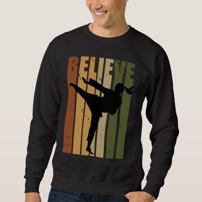Moletom Kids Camouflage Retro Karate Motivating Believe Pr (Frente)