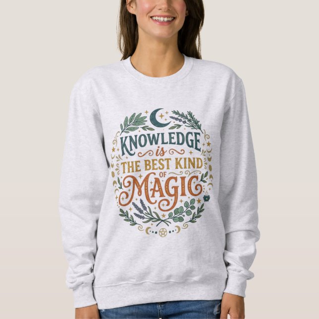 Moletom Knowledge is the Best Kind of Magic Book Moon (Frente)