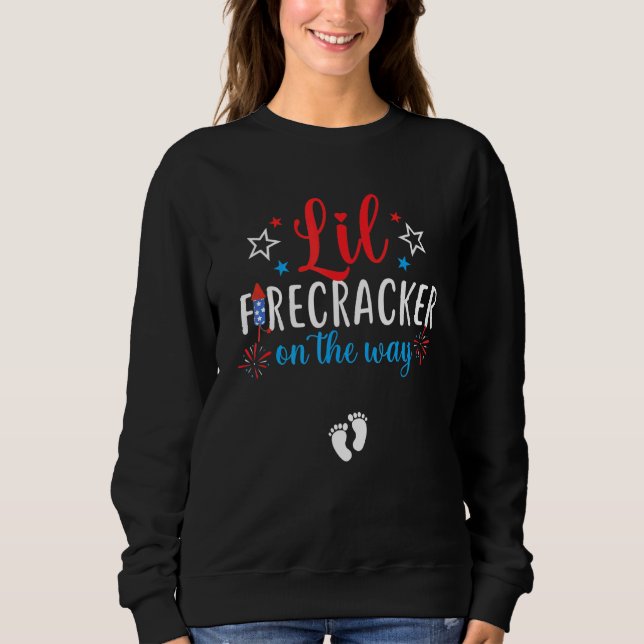 Moletom Lil Firecracker No Caminho De 4 De Julho De Pregna (Frente)