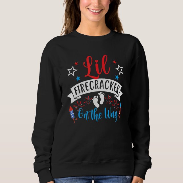 Moletom Lil Firecracker No Caminho De 4 De Julho De Pregna (Frente)