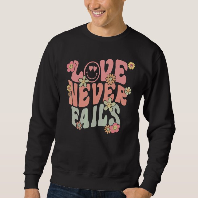 Moletom Love Never Fails With Words on Back Aesthetic Tren (Frente)