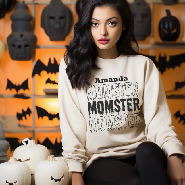 Moletom Mãe Momster Halloween é uma estação assustadora (Mom Momster Halloween fall spooky season Sweatshirt)