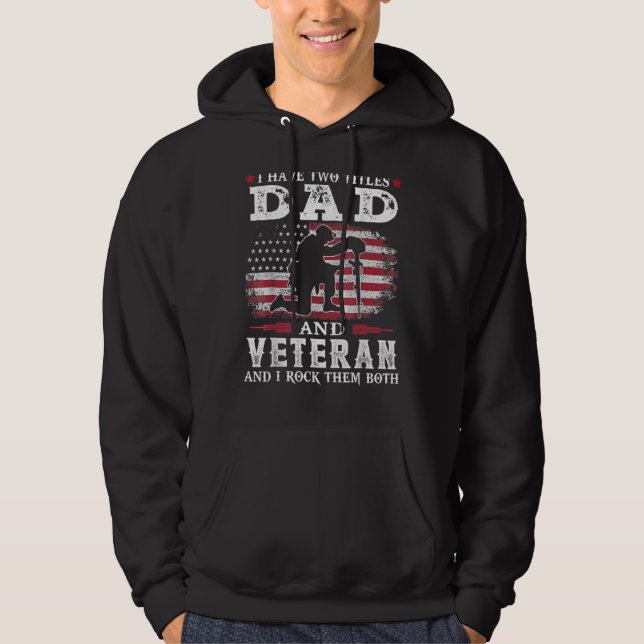 Moletom Mens Eu Tenho Dois Títulos De Pai E Veterano E Eu  (Frente)