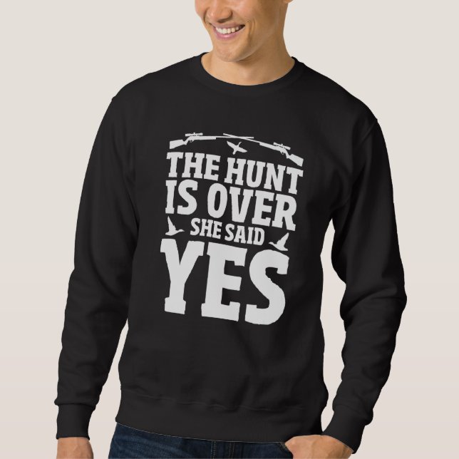 Moletom Mens The Hunt Is Over Wedding Hunting Husband Duck (Frente)