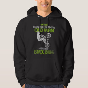 Moletom Mens Vintage Nunca Subestima Um Velho Com Um