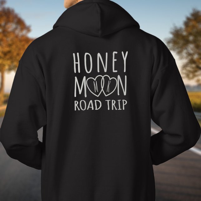 Moletom Monogramas Honeymoon Road Trip Newws Mens (Add your initials to this Honeymoon Road Trip Hoodie and set off on your adventure)