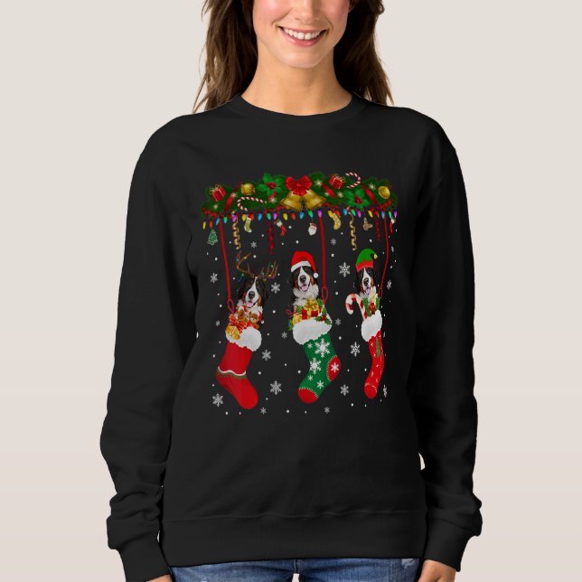 Moletom Montanha Bernesa Em Sock Xmas Reindeer Papais noei (Frente)