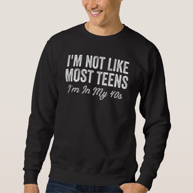 Moletom Não Sou Como A Maioria Dos Adolescentes Estou Nos  (Frente)