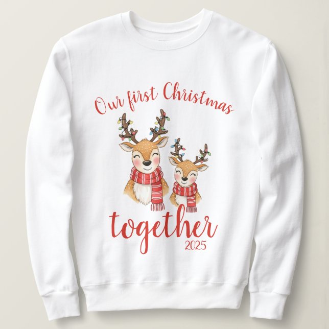 Moletom Nosso primeiro Natal juntos. Casal de renas  (Frente do Design)