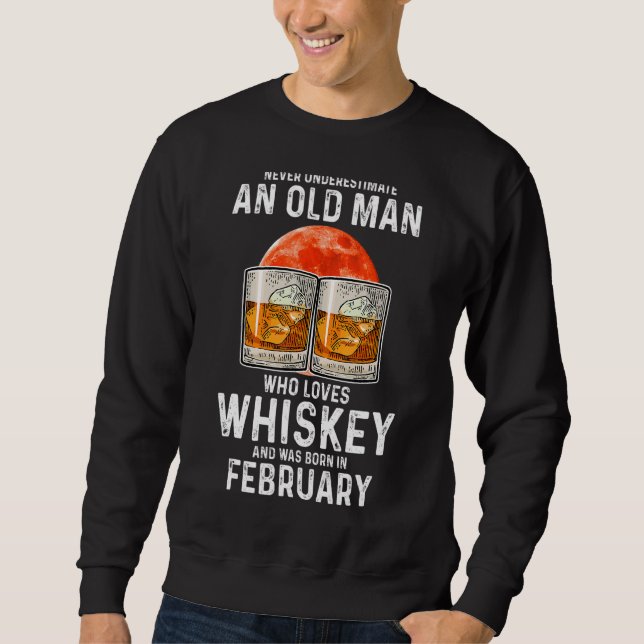 Moletom Nunca Subestime Um Velho Que Ame Whiskey F (Frente)