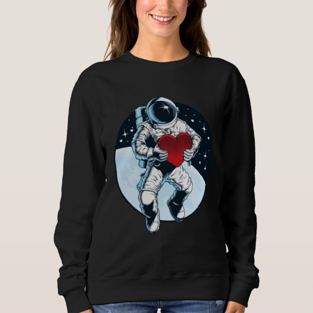 Moletom Outer Space Valentine Astronaut Holding Red Heart (Frente)