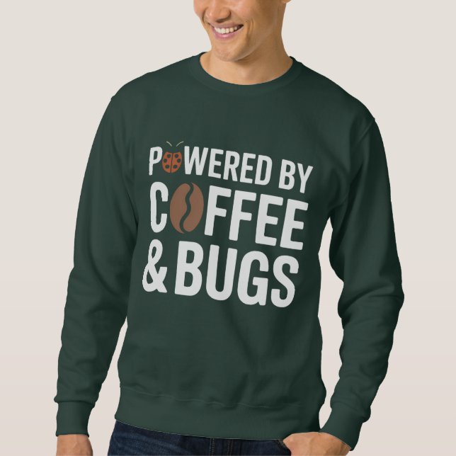Moletom Powered by Coffee & Bugs T-Shirt | Developer Humor (Frente)